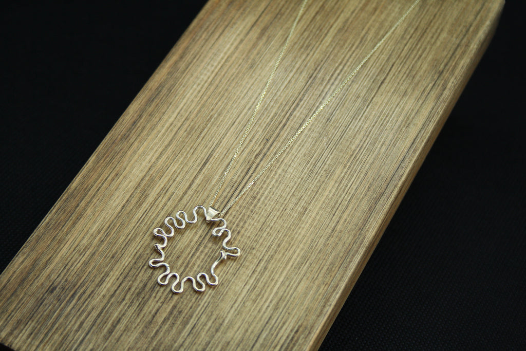 AURUM Squiggle Pendant