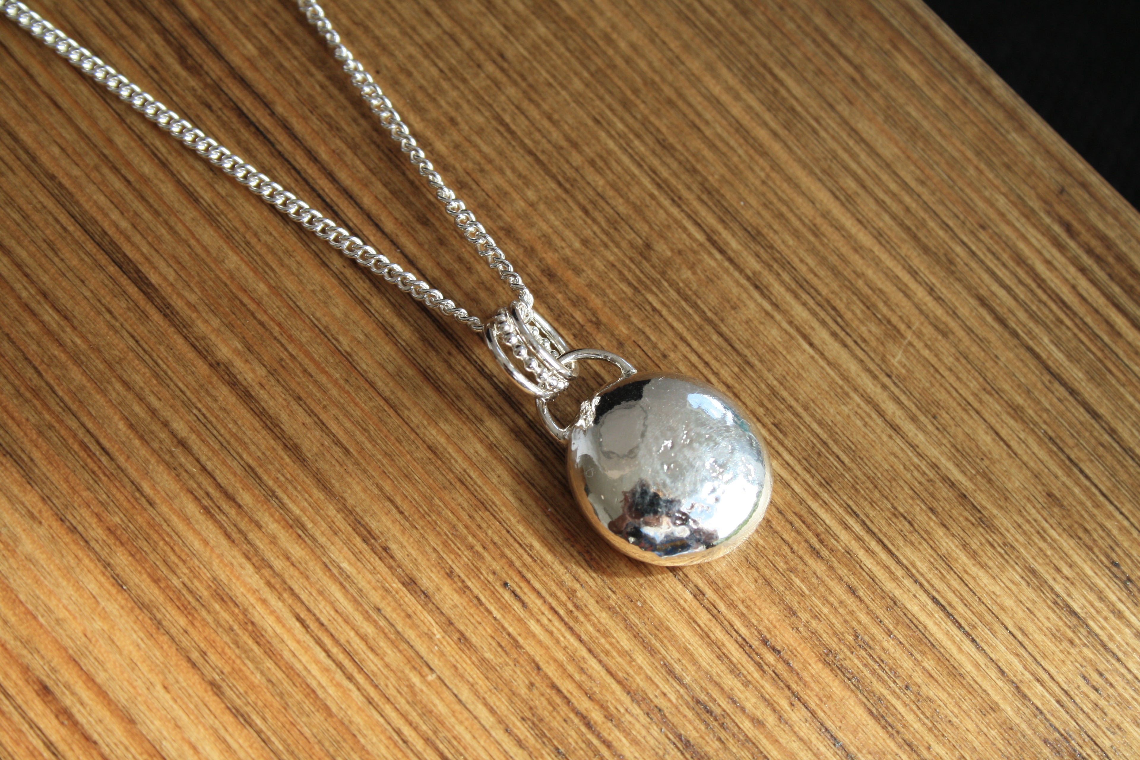 LUNA Pebble Pendant
