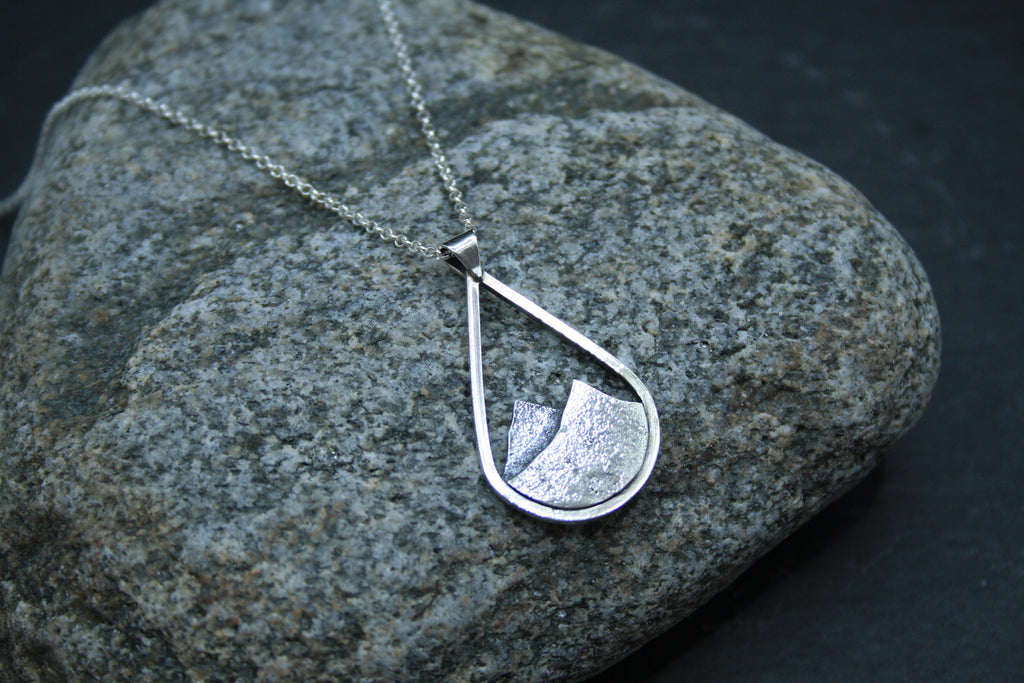 BEINN Teardrop Textured Mountain Range