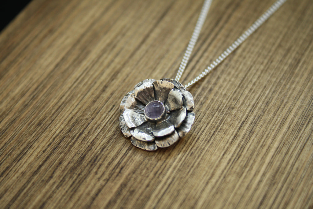 BLODYN Anemone Pendant