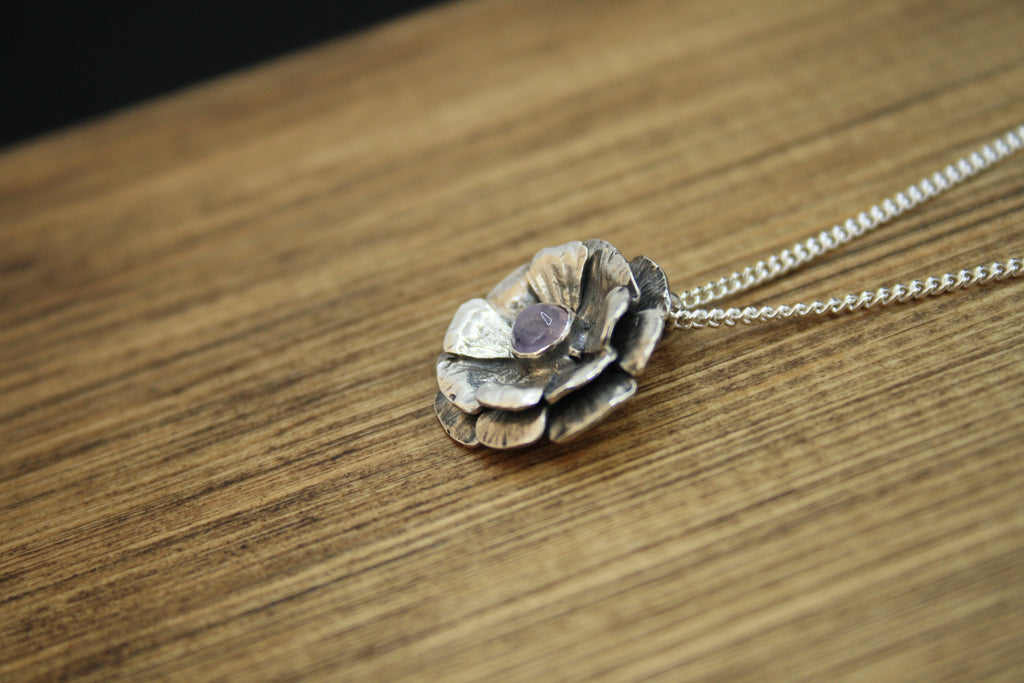 BLODYN Anemone Pendant
