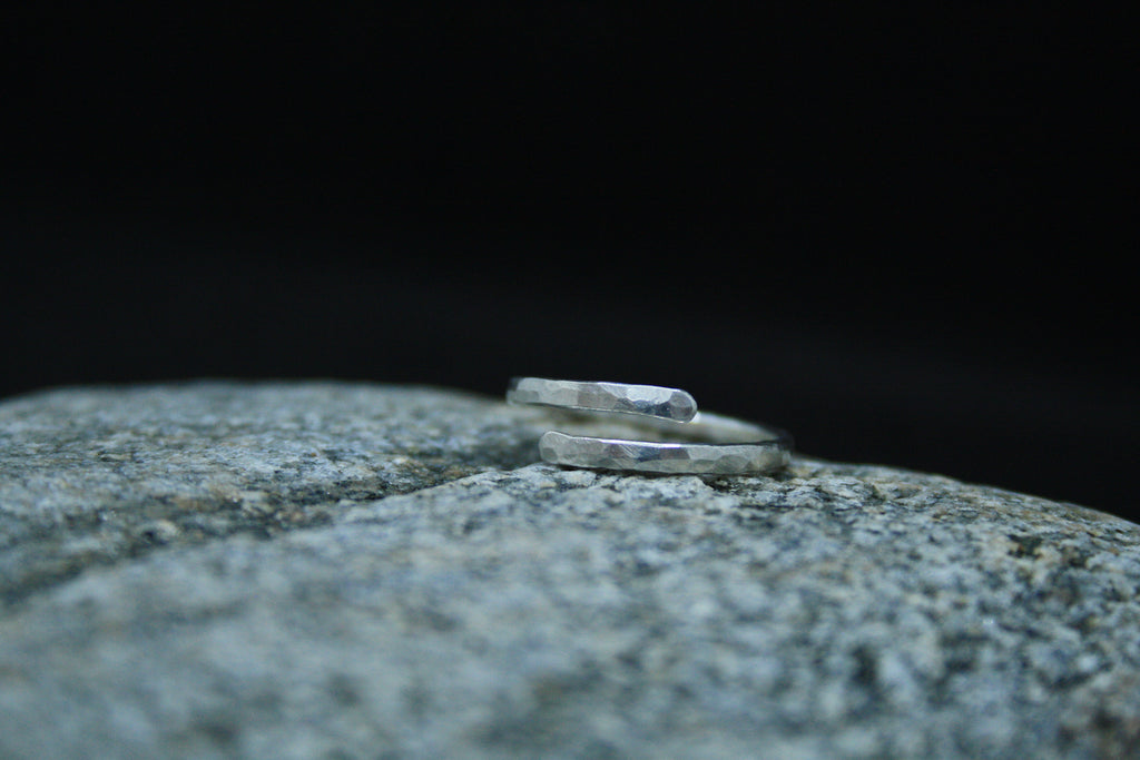 LUNA Adjustable Textured Ring