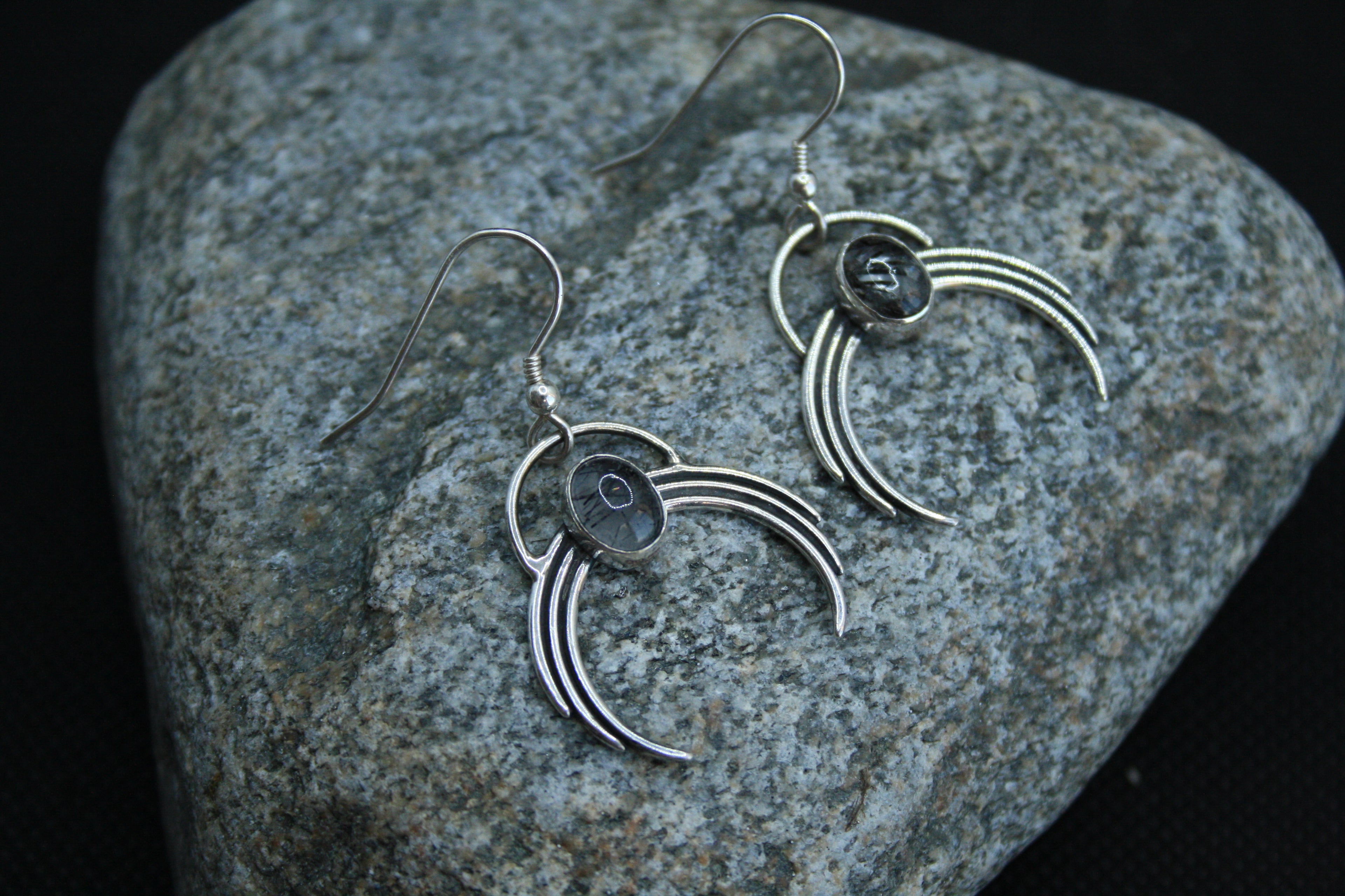 LUNA Half Moon Earrings