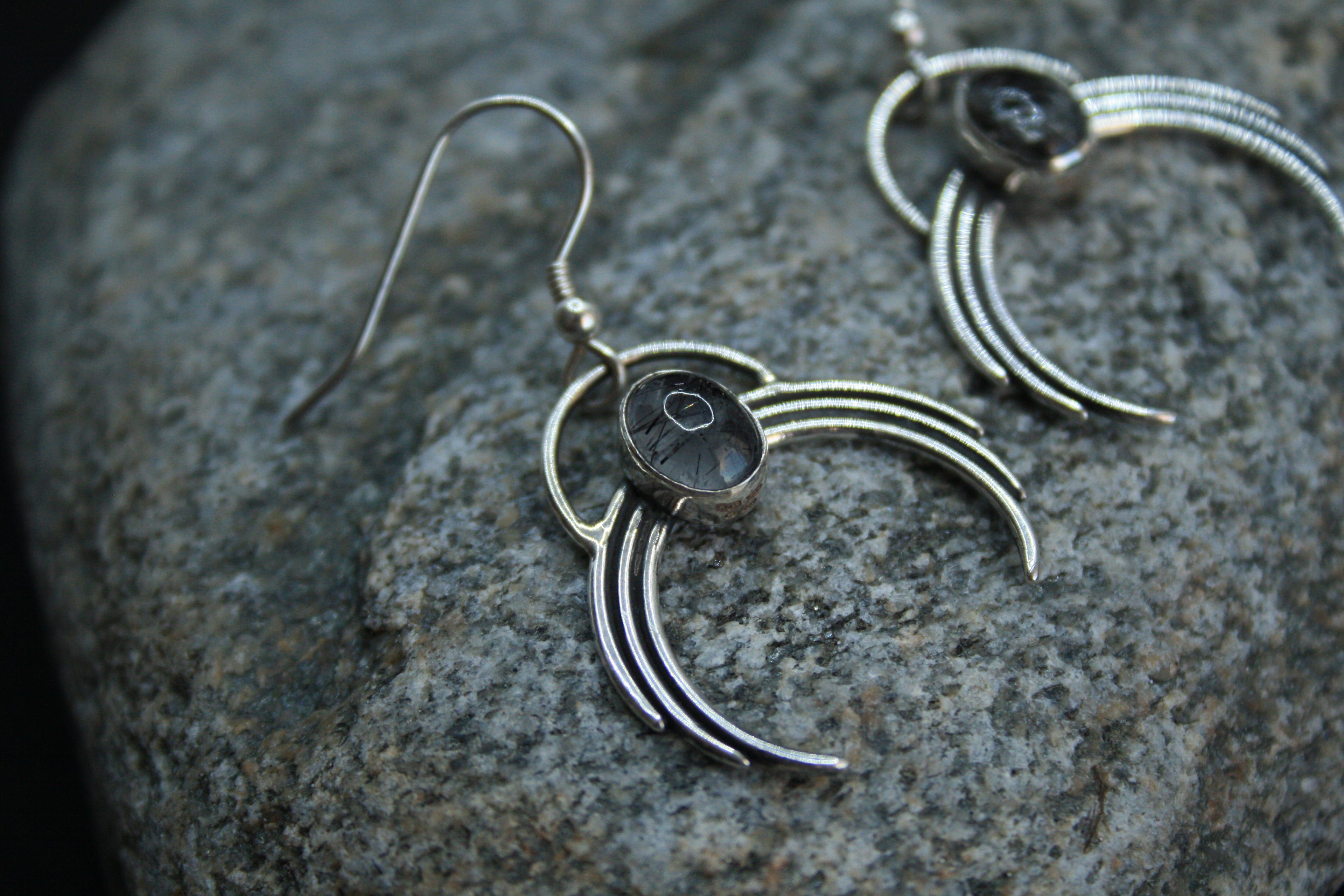 LUNA Half Moon Earrings