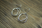 LUNA Simple Swirl Earrings