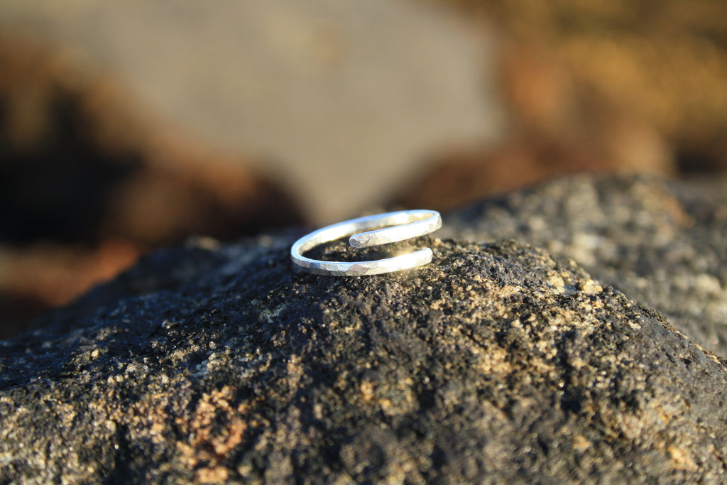 LUNA Adjustable Textured Ring