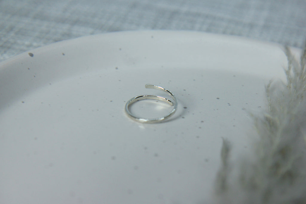 LUNA Adjustable Textured Ring