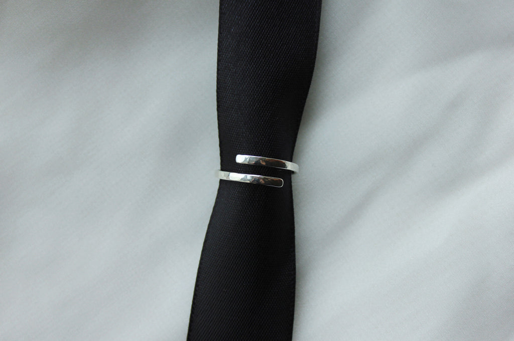 LUNA Adjustable Textured Ring